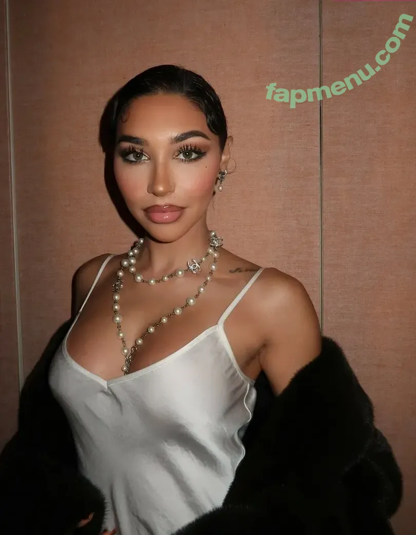 Chantel Jeffries nude photo #3315 (ChantelJeffries / ComeBacktoMe)