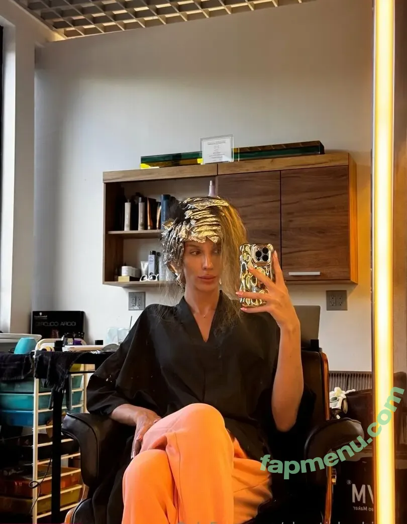 chaoticbarbieee nude photo #0044 (chaoticbarbieee)