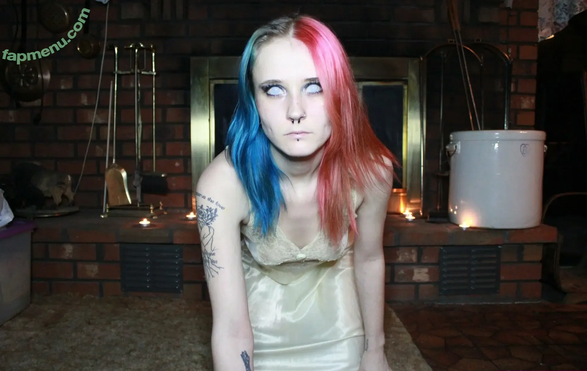 chaoticpixie nude photo #0009 (chaoticpixie)