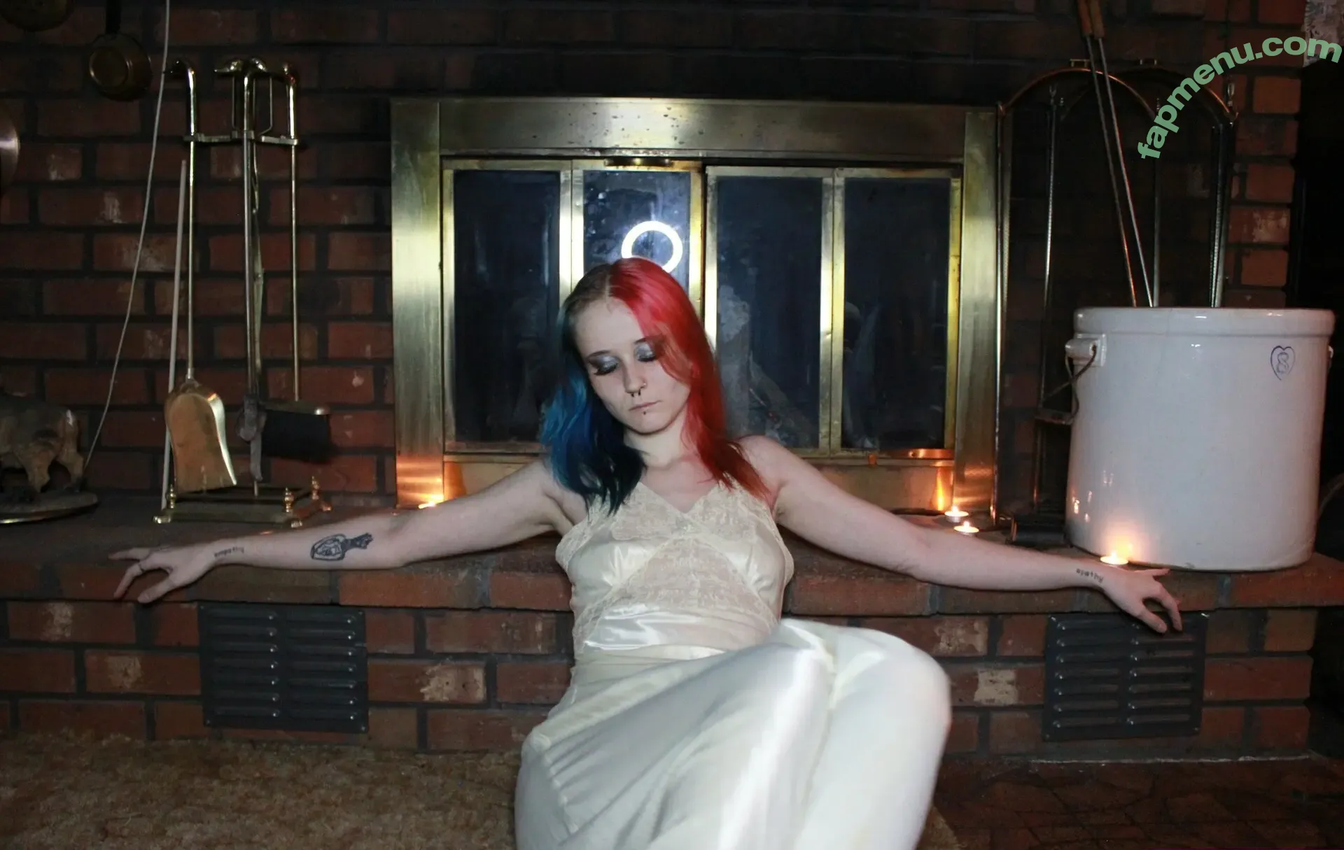 chaoticpixie nude photo #0011 (chaoticpixie)