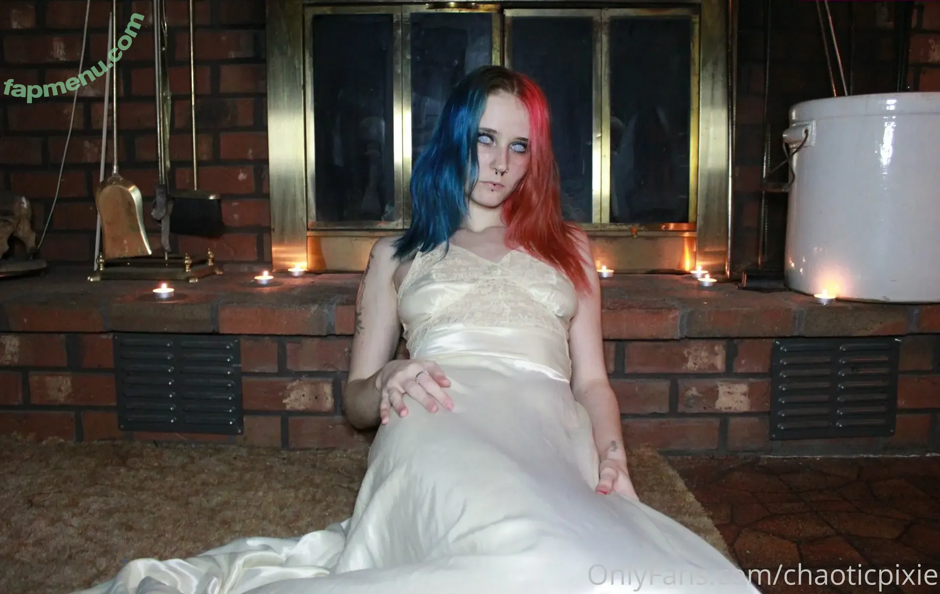 chaoticpixie nude photo #0012 (chaoticpixie)
