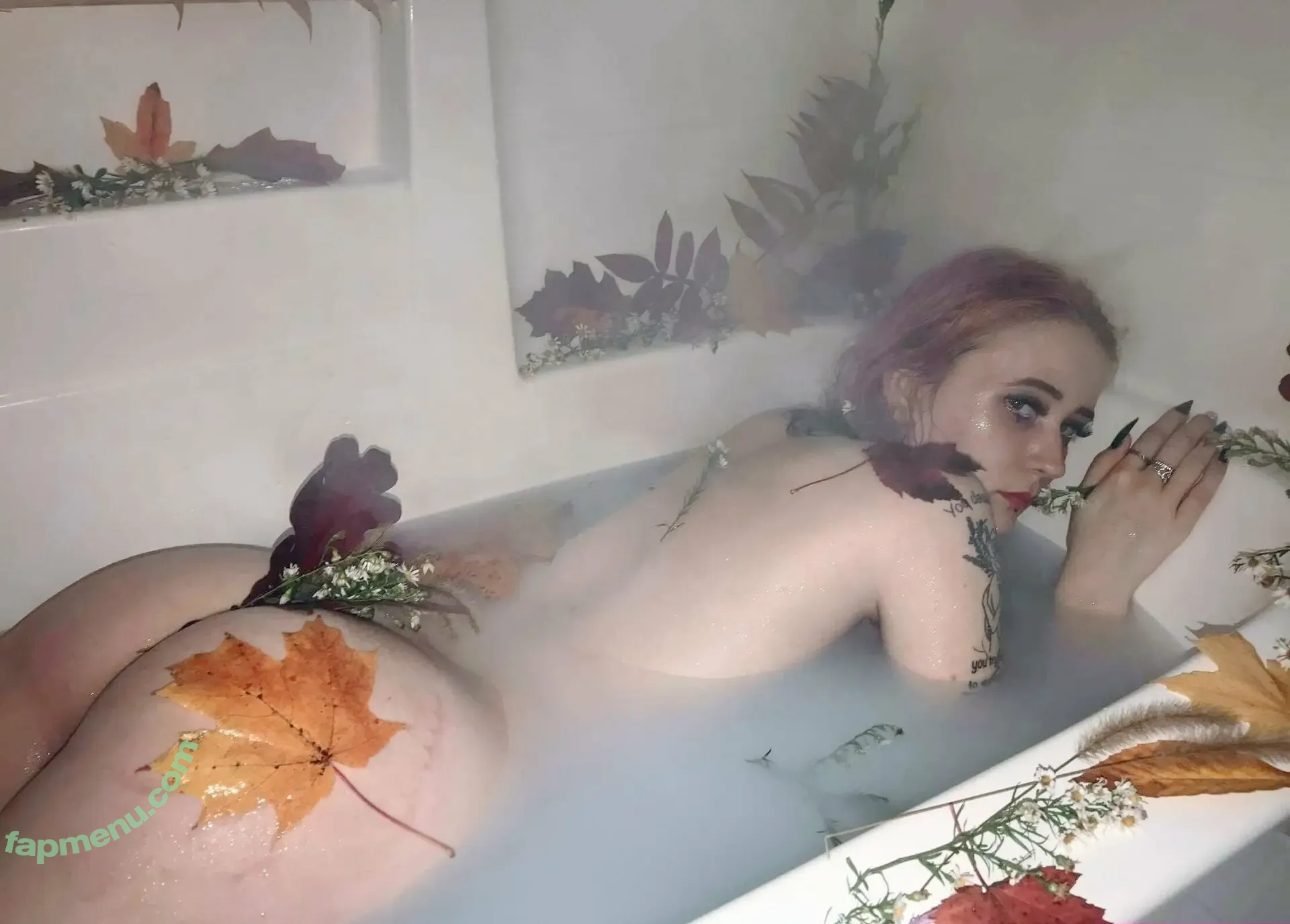 chaoticpixie nude photo #0019 (chaoticpixie)