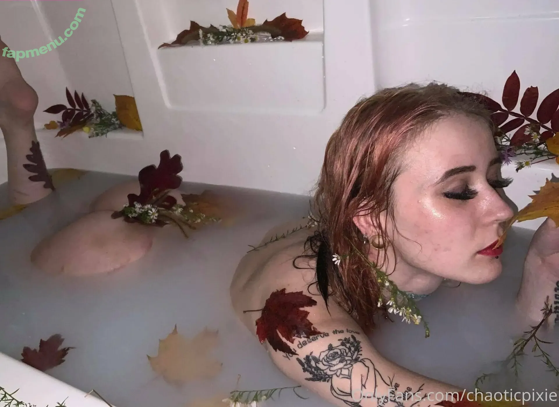 chaoticpixie nude photo #0021 (chaoticpixie)