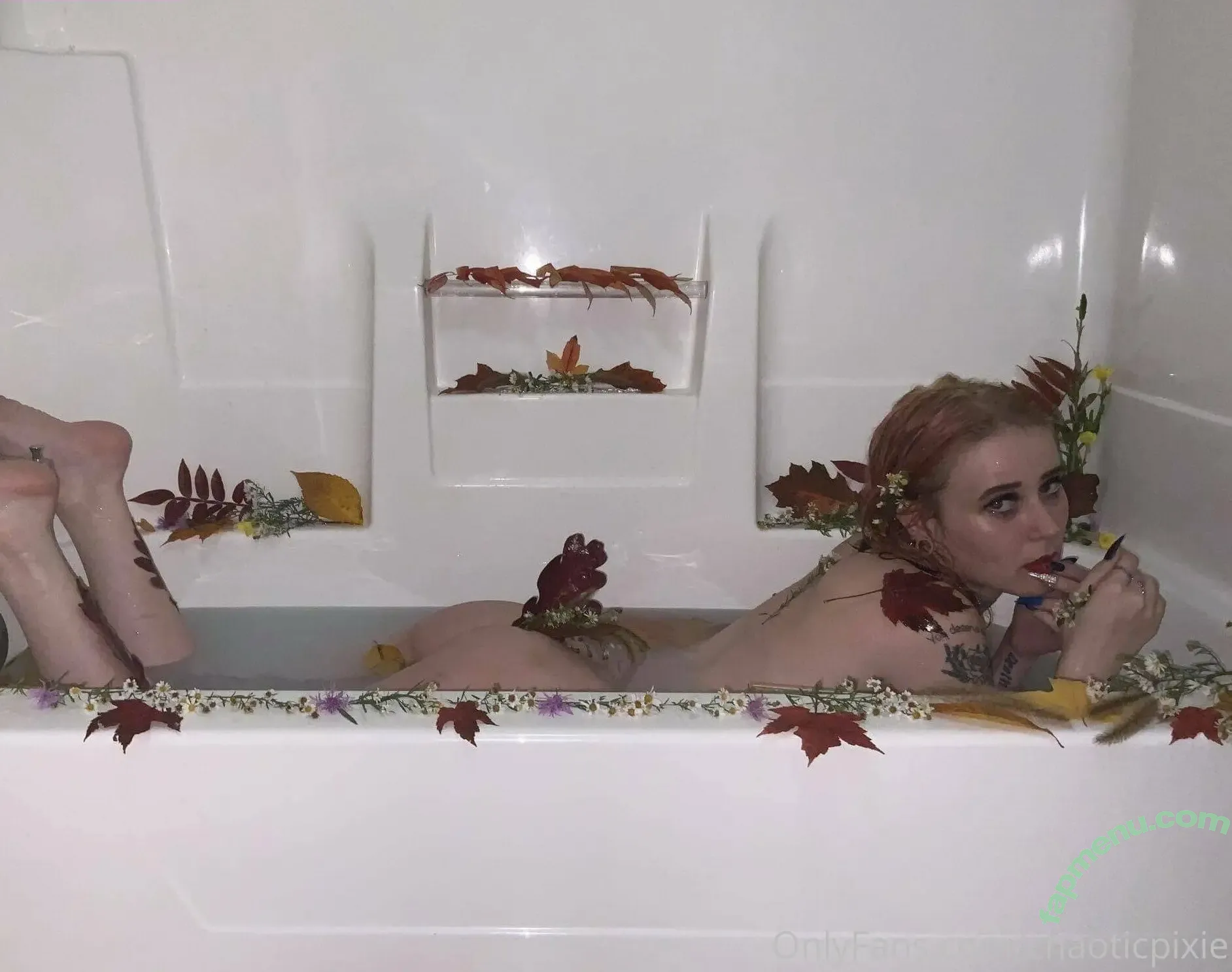 chaoticpixie nude photo #0024 (chaoticpixie)