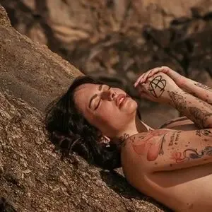 chapeleira / postclimax nude photo #0048