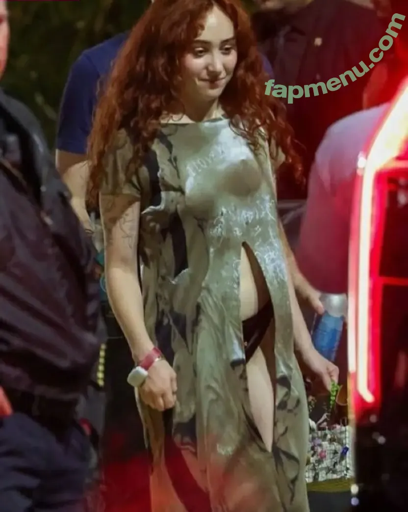 Chappell Roan nude photo #0638 (chappellroan)