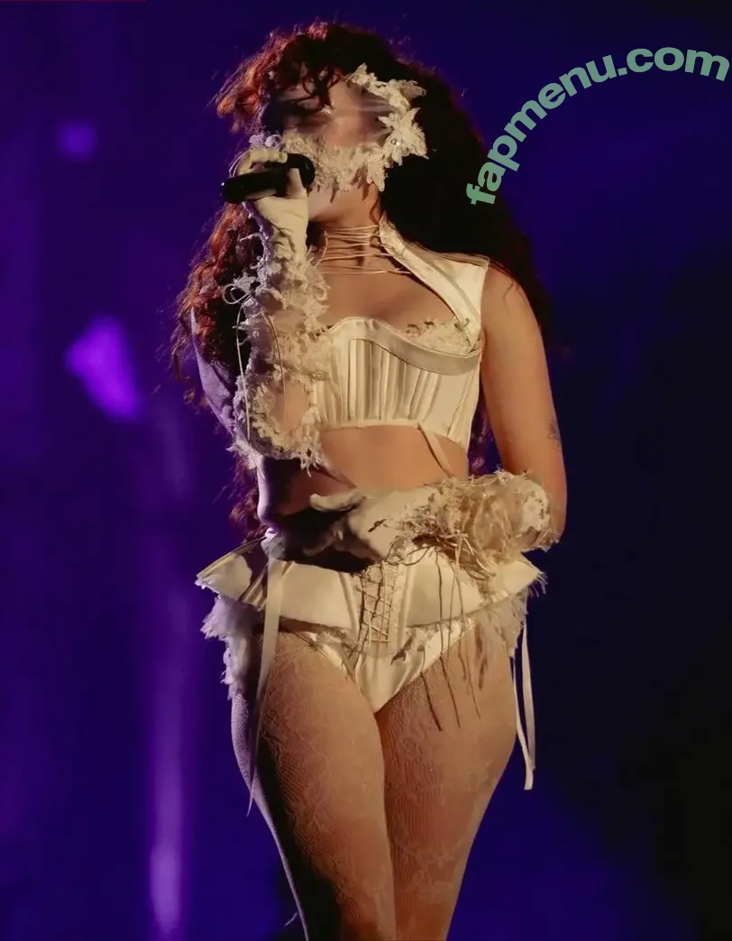 Chappell Roan nude photo #0663 (chappellroan)