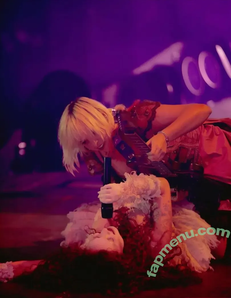 Chappell Roan nude photo #0664 (chappellroan)