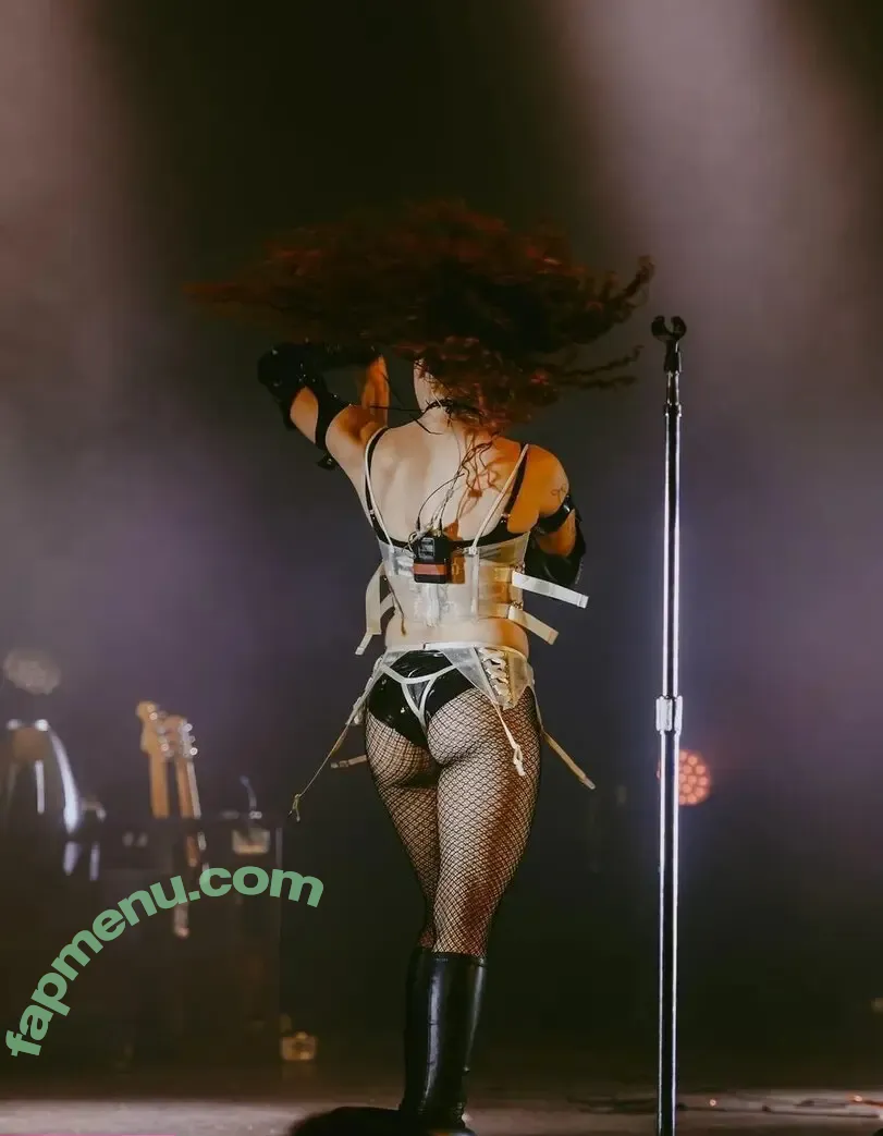 Chappell Roan nude photo #0667 (chappellroan)