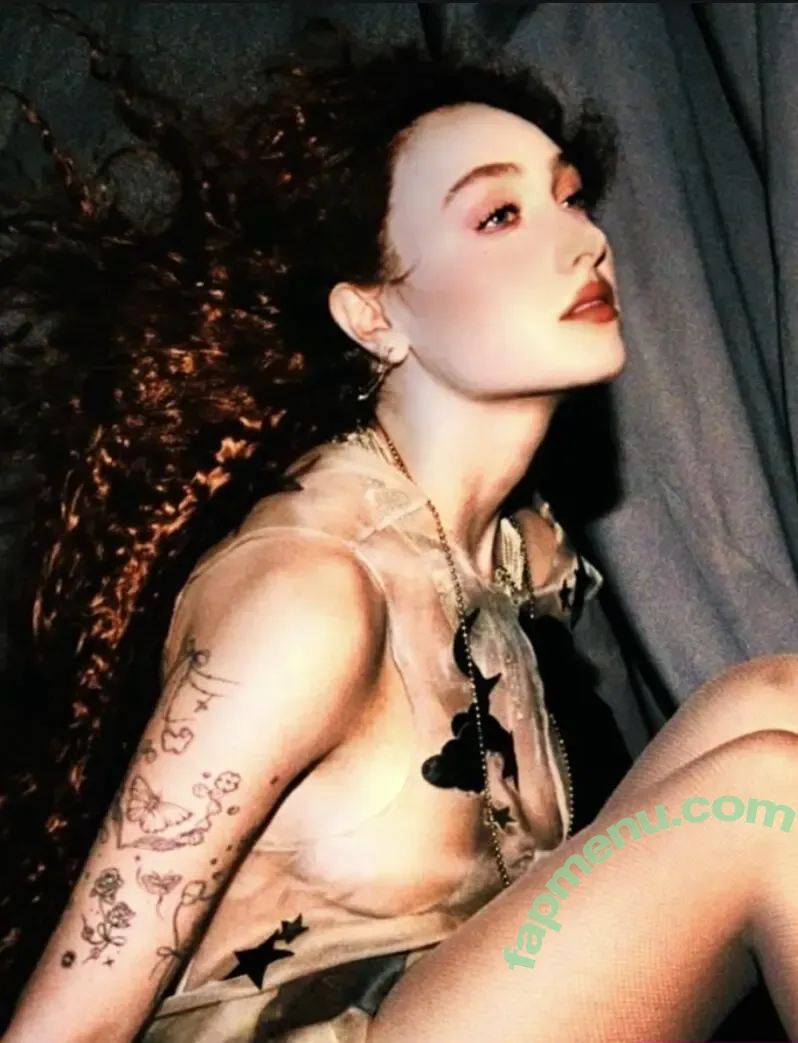 Chappell Roan nude photo #0701 (ChappellRoan)