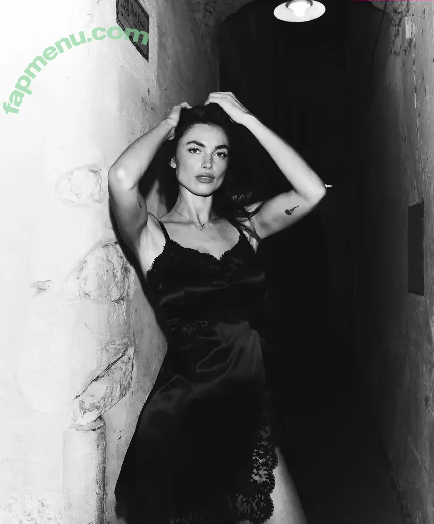 Charleen Weiss nude photo #0459 (charleenweiss)