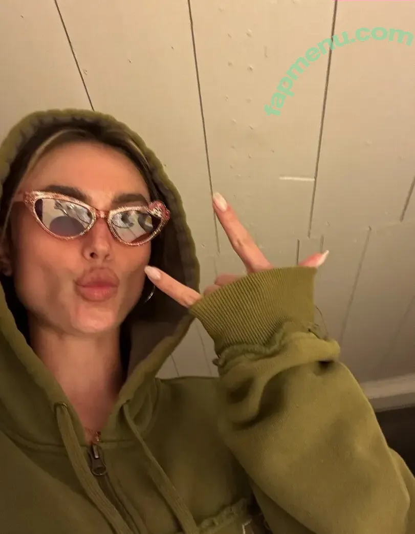 Charleen Weiss nude photo #0488 (charleenweiss)