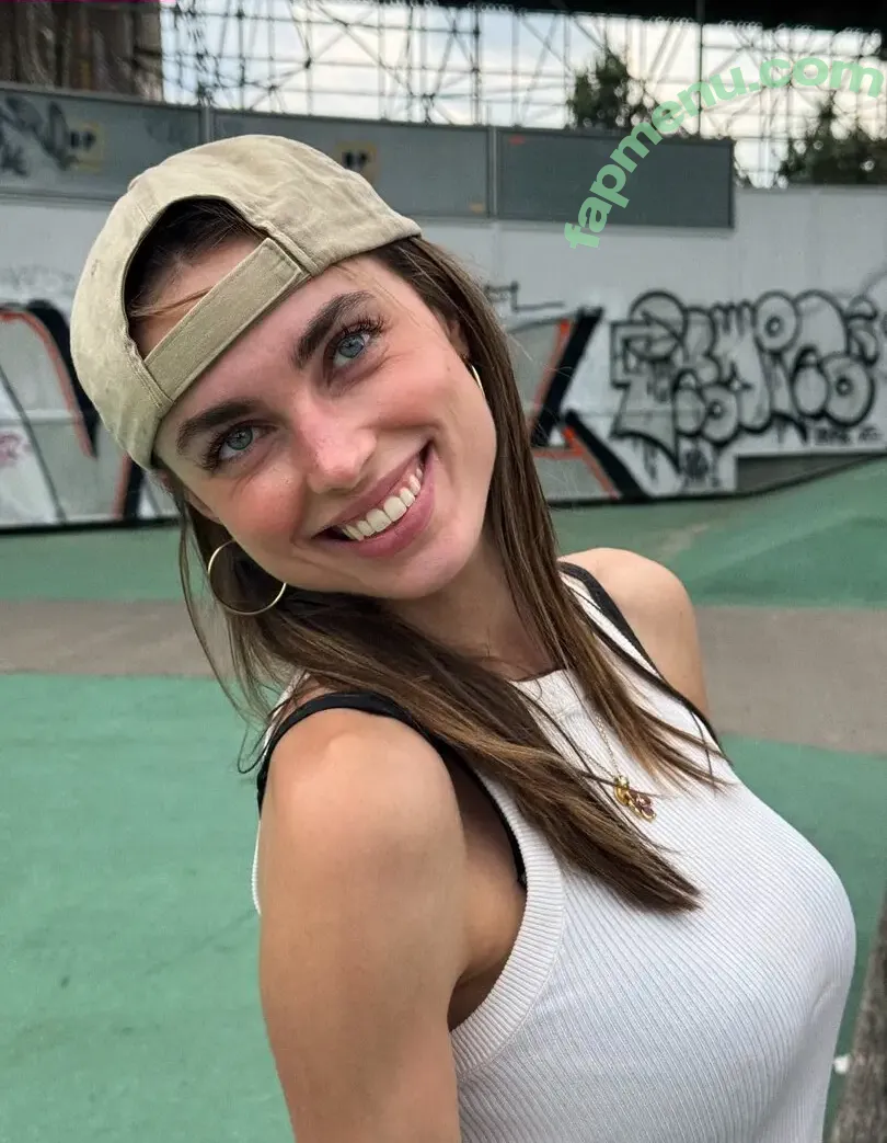 Charleen Weiss nude photo #0513 (charleenweiss)