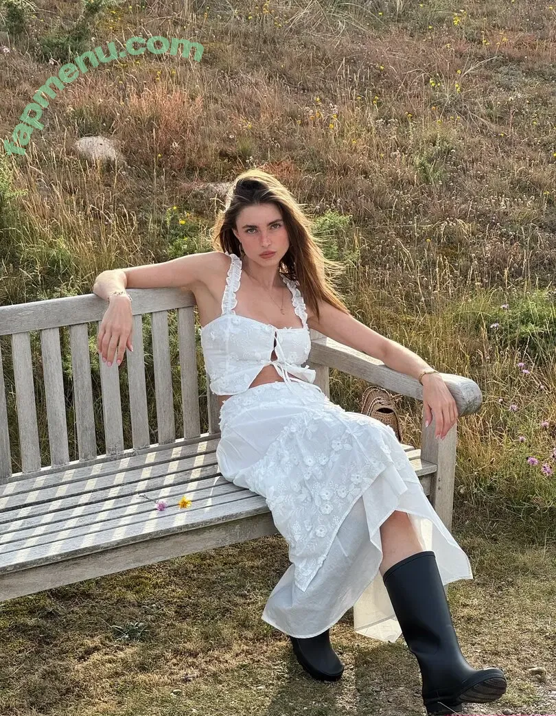 Charleen Weiss nude photo #0533 (charleenweiss)