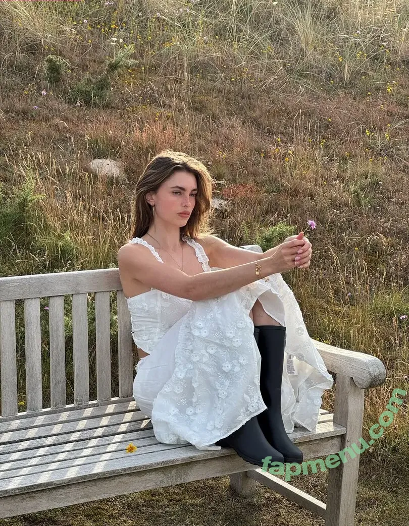 Charleen Weiss nude photo #0534 (charleenweiss)