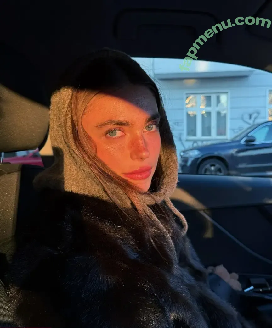 Charleen Weiss nude photo #0654 (charleenweiss)