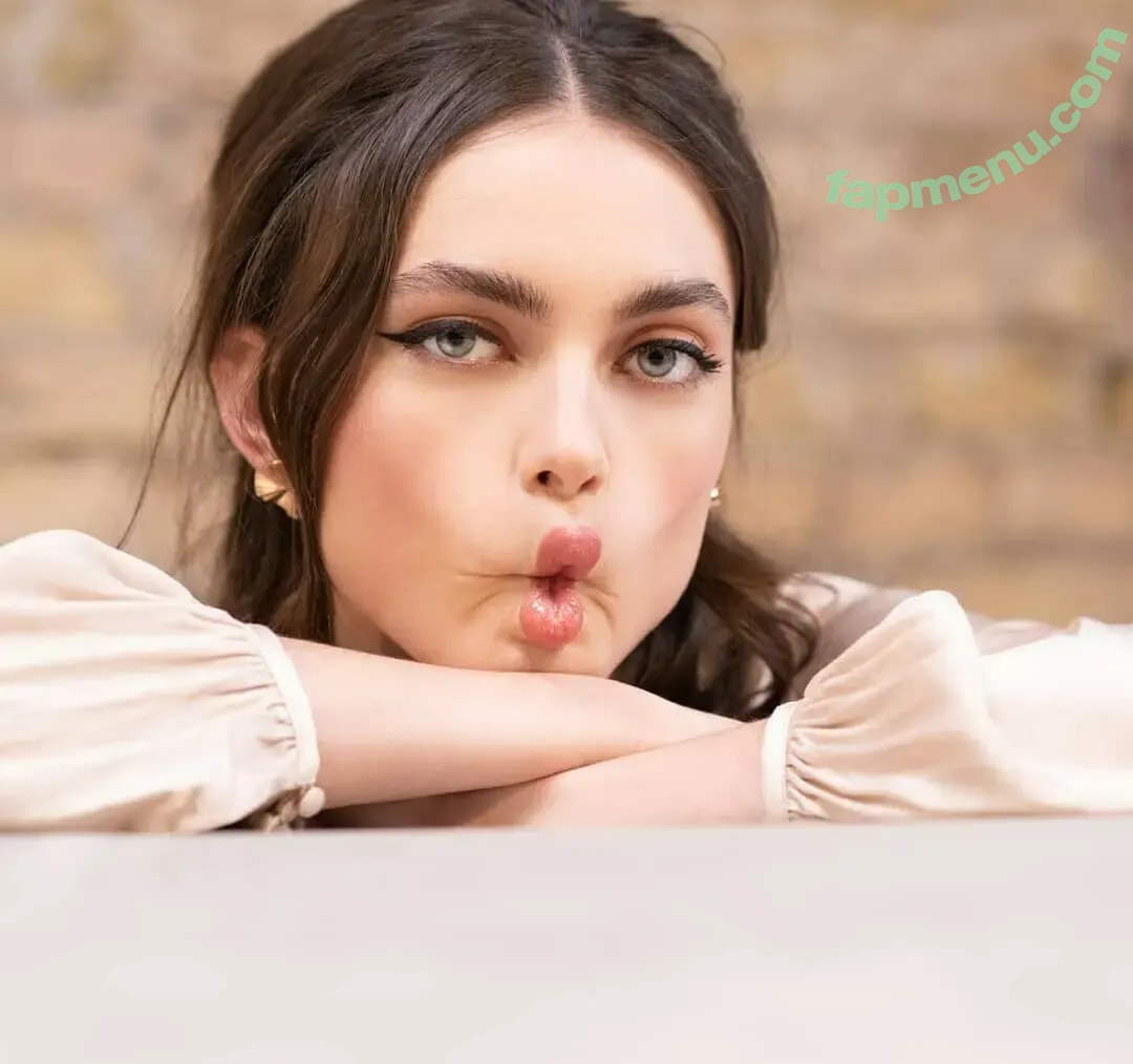 Charleen Weiss nude photo #0674 (charleenweiss)