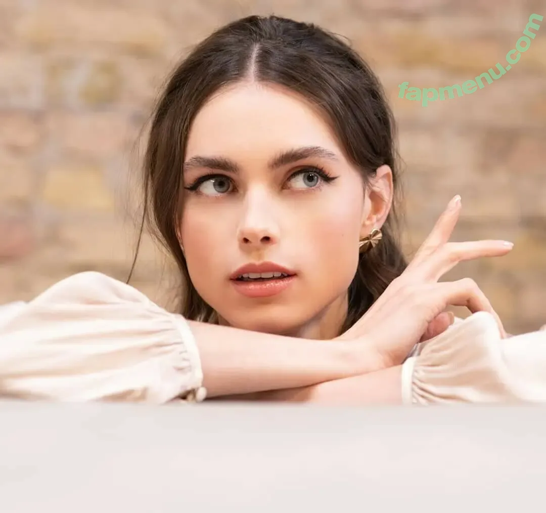 Charleen Weiss nude photo #0675 (charleenweiss)