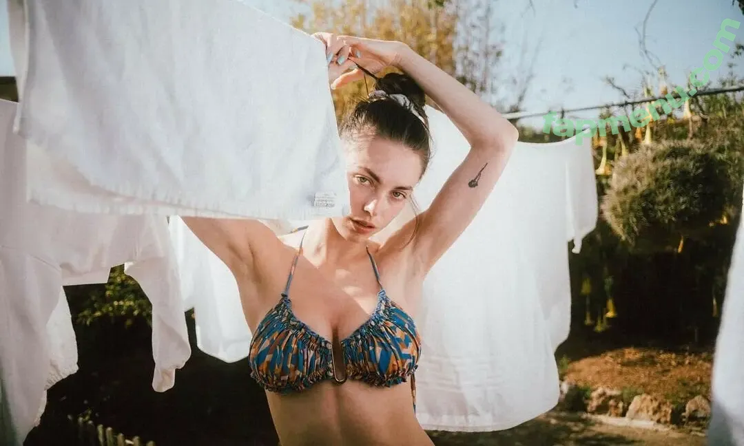 Charleen Weiss nude photo #0679 (charleenweiss)