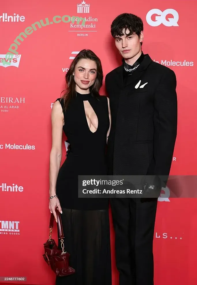 Charleen Weiss nude photo #0690 (charleenweiss)