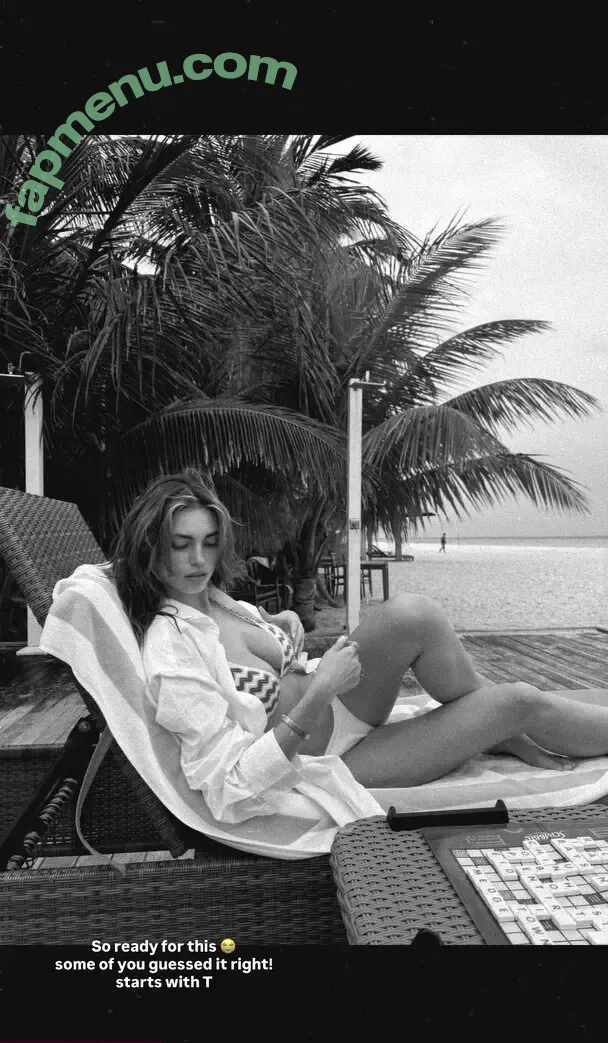 Charleen Weiss nude photo #0694 (charleenweiss)