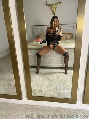 charleexxxrose / piercedpussy_char nude photo #0107