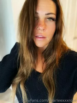 charleexxxrose / piercedpussy_char nude photo #0122