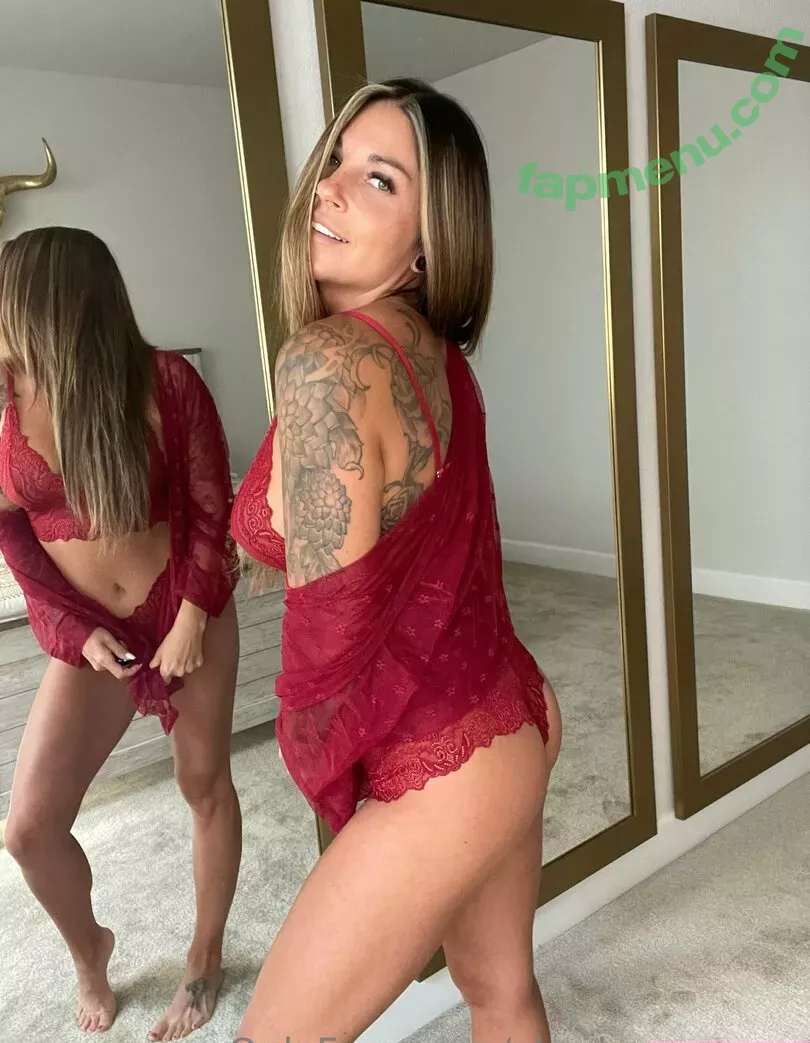 charleexxxrose nude photo #0098 (piercedpussy_char)