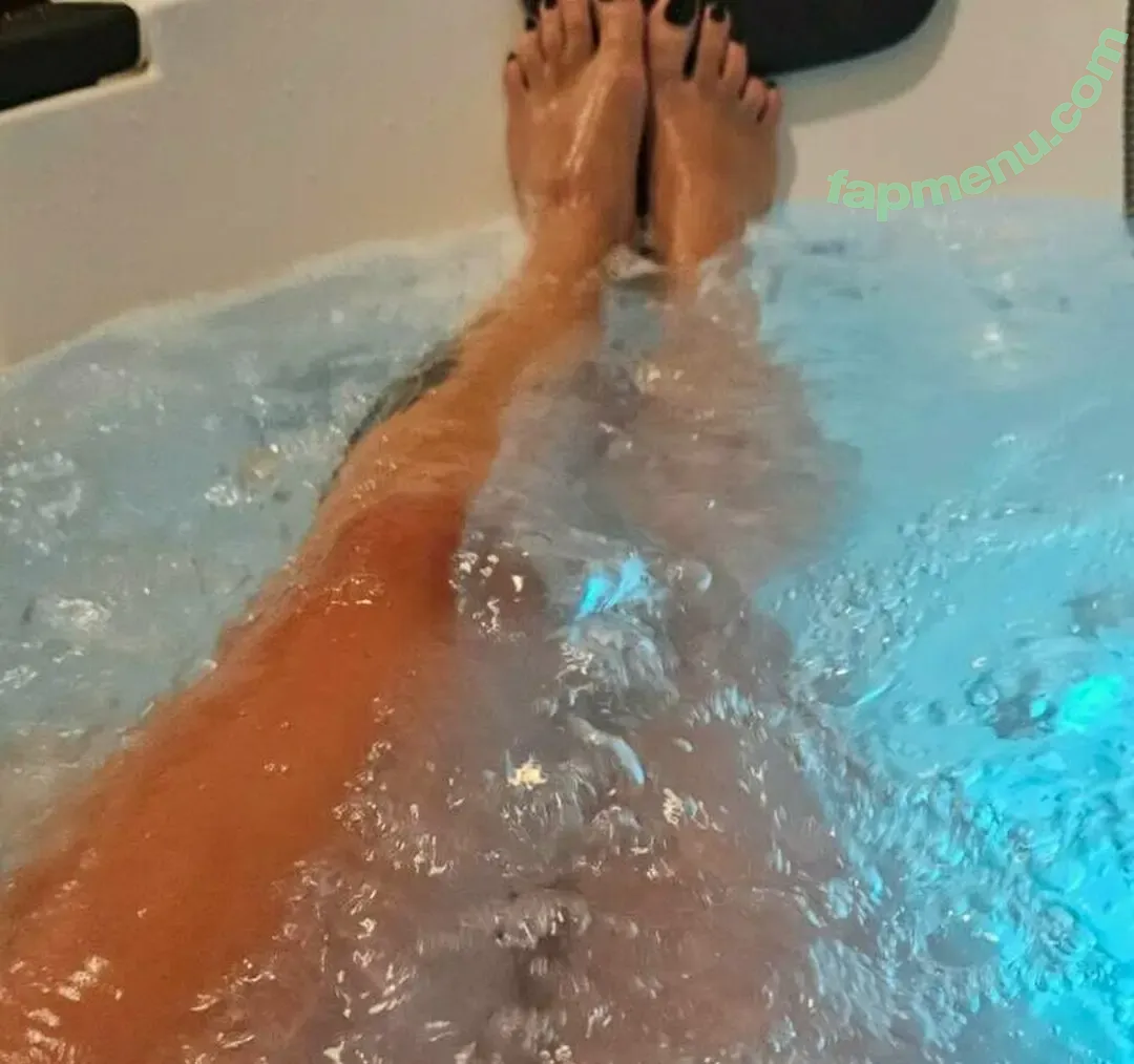 charleigh-essex nude photo #0012 (charleigh._)