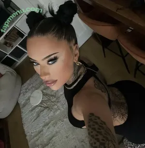 Charley McMahon / bearmcmahon_ / charleyc / charleymcmahon nude photo #0009