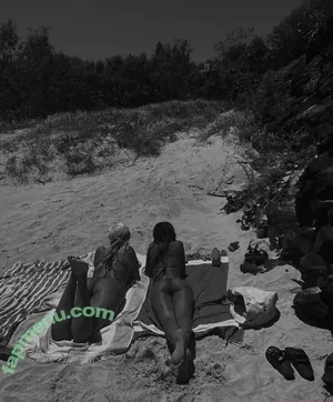 Charli Burt / charli.burt nude photo #0001