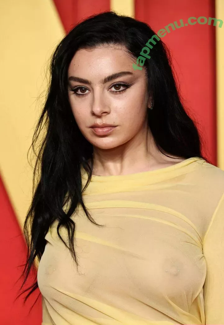 Charli XCX nude photo #1203 (charli_xcx / charlignarly)
