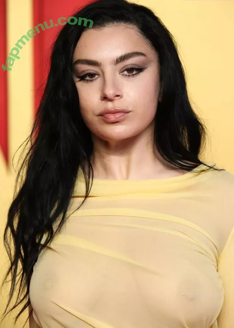 Charli XCX nude photo #1205 (charli_xcx / charlignarly)