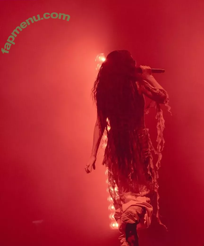 Charli XCX nude photo #1322 (charli_xcx / charlignarly)