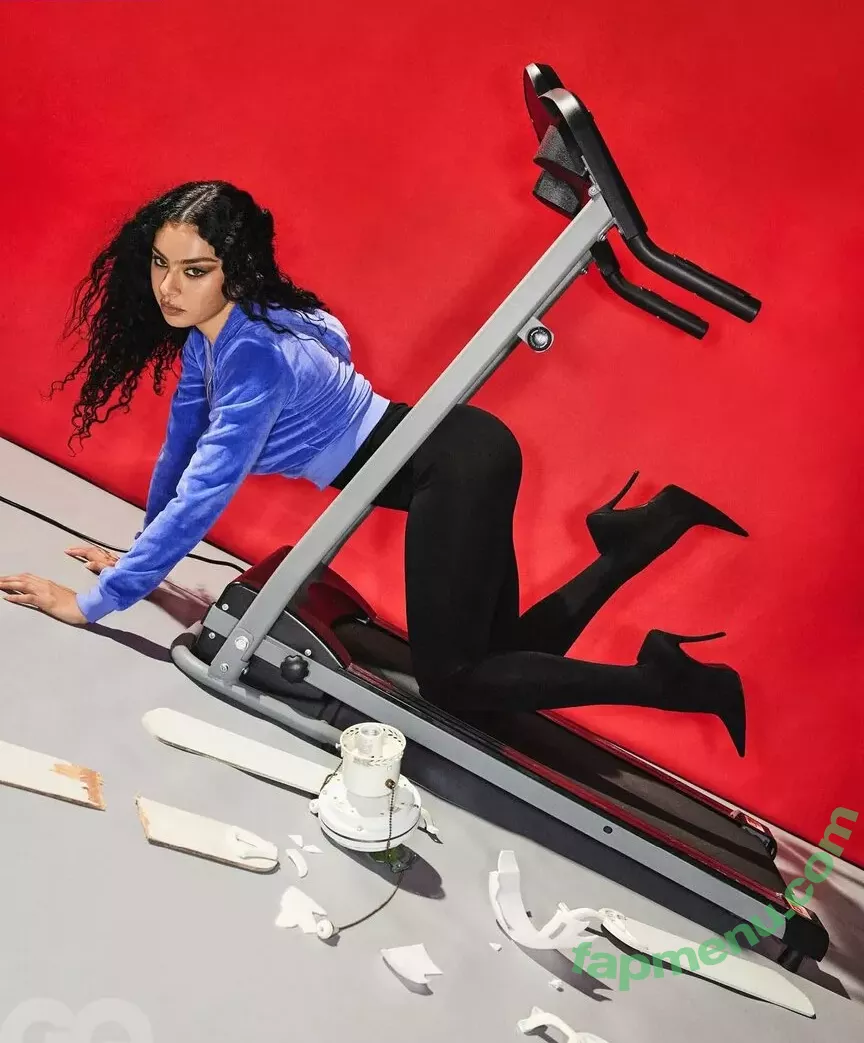 Charli XCX nude photo #1347 (charli_xcx / charlignarly / charlixcx)