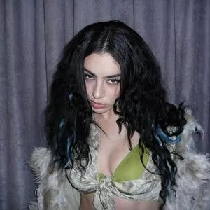 Charli XCX / charli_xcx / charlignarly nude photo #2074