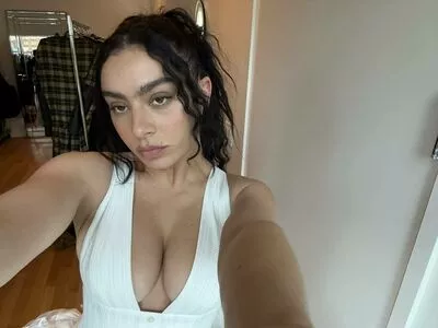 Charli XCX / charli_xcx / charlignarly nude photo #2494