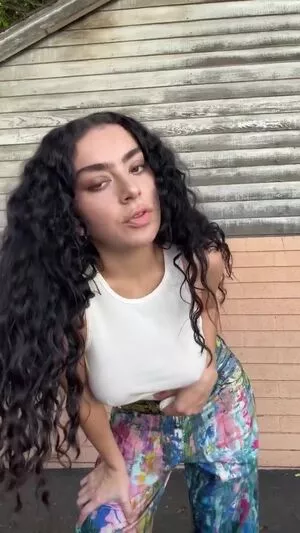 Charli XCX / charli_xcx / charlignarly nude photo #2601