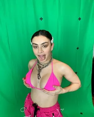 Charli XCX / charli_xcx / charlignarly nude photo #2732