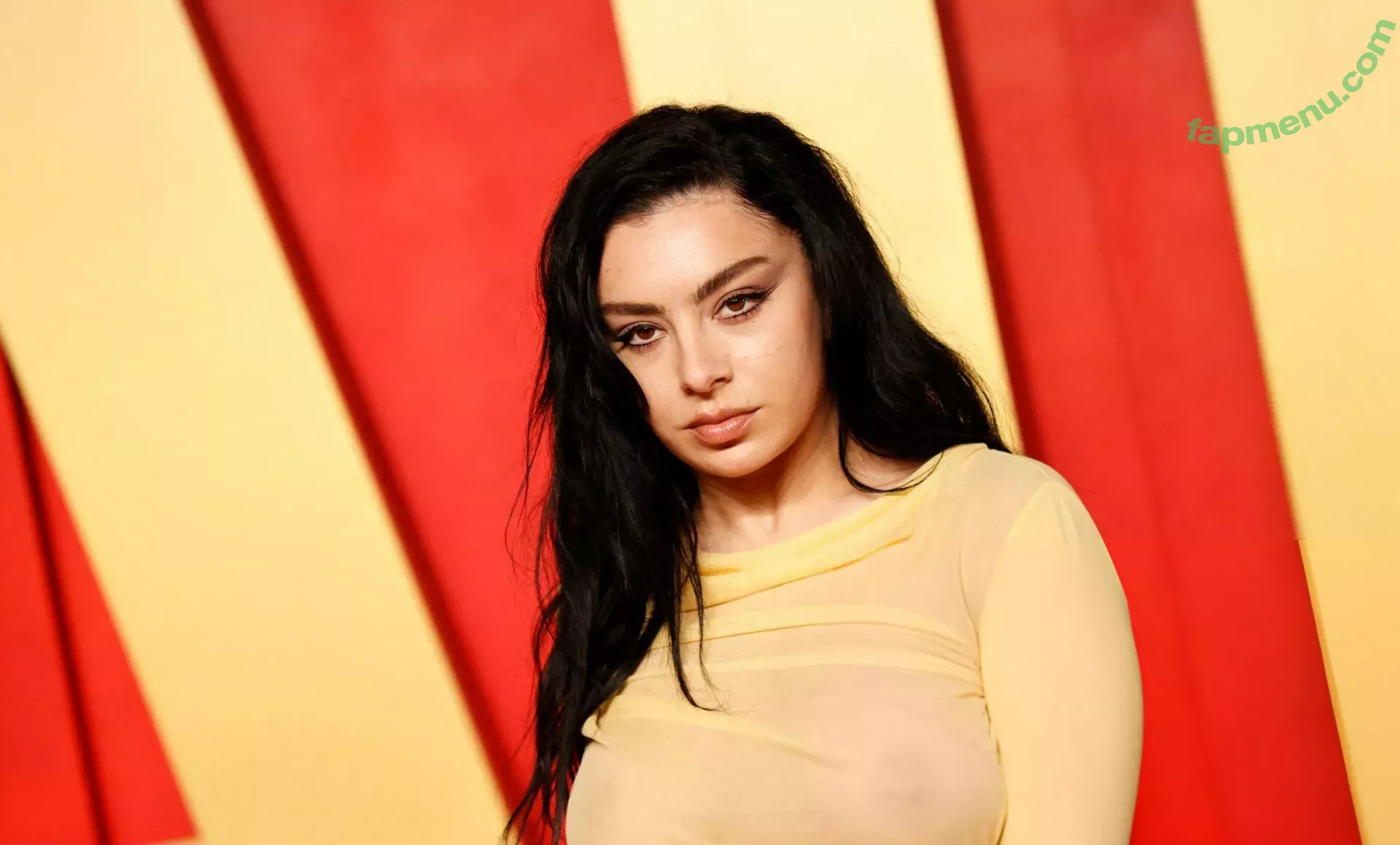 Charli XCX nude photo #2028 (charli_xcx / charlignarly)