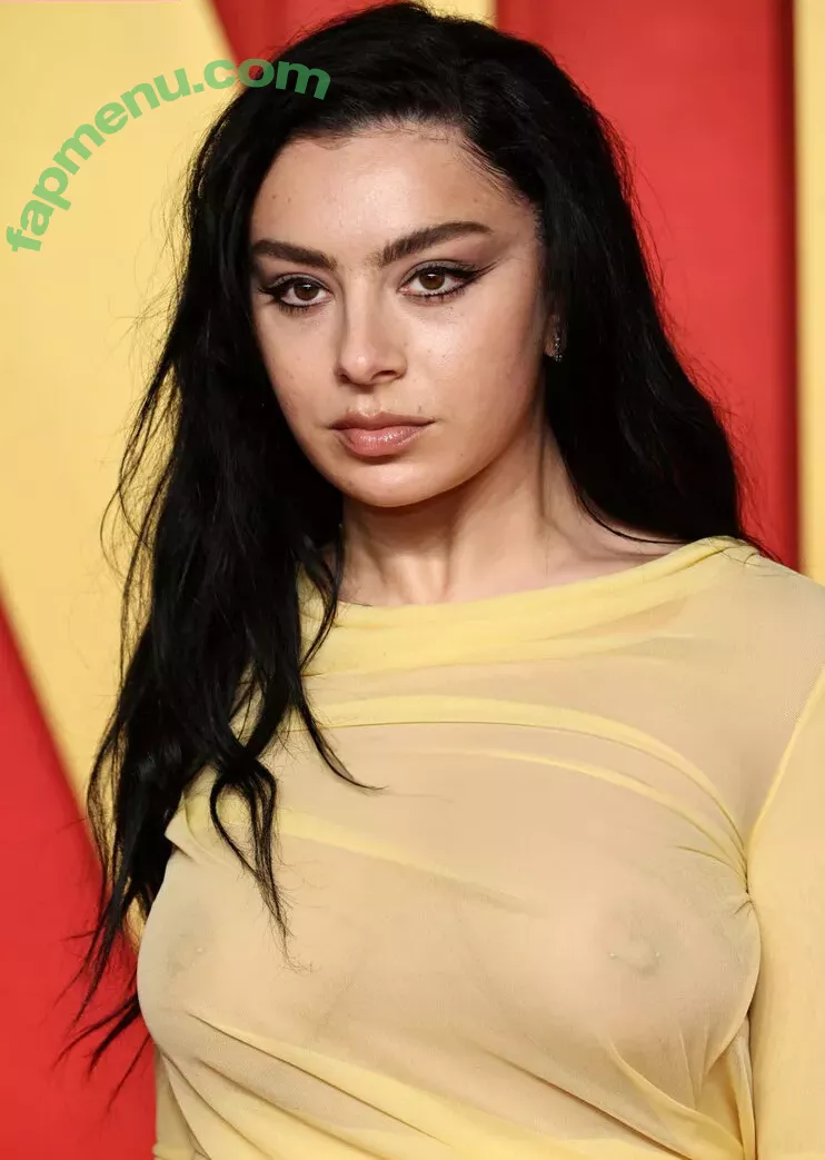 Charli XCX nude photo #2035 (charli_xcx / charlignarly)