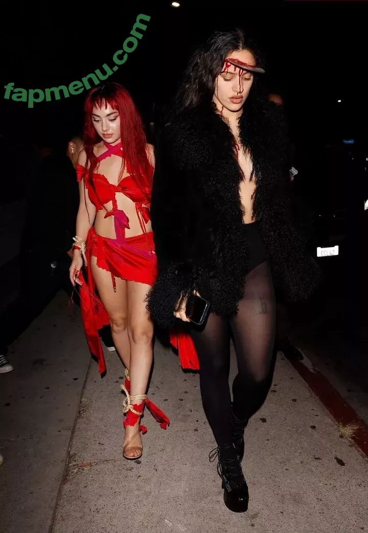 Charli XCX nude photo #2302 (charli_xcx / charlignarly)