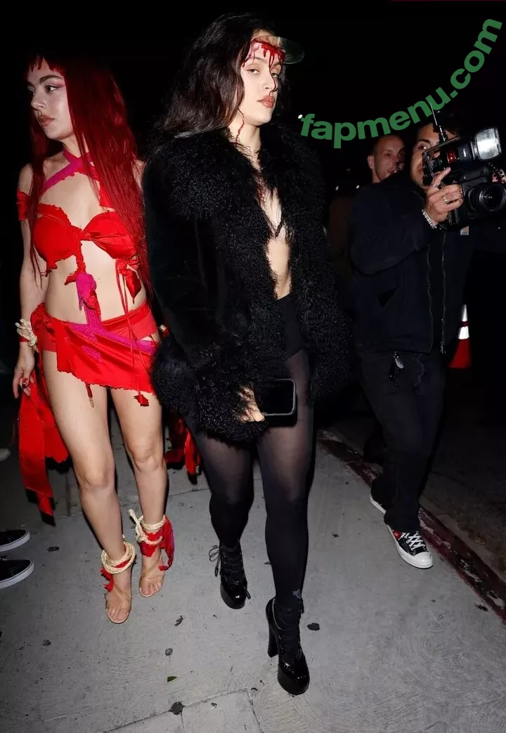 Charli XCX nude photo #2303 (charli_xcx / charlignarly)