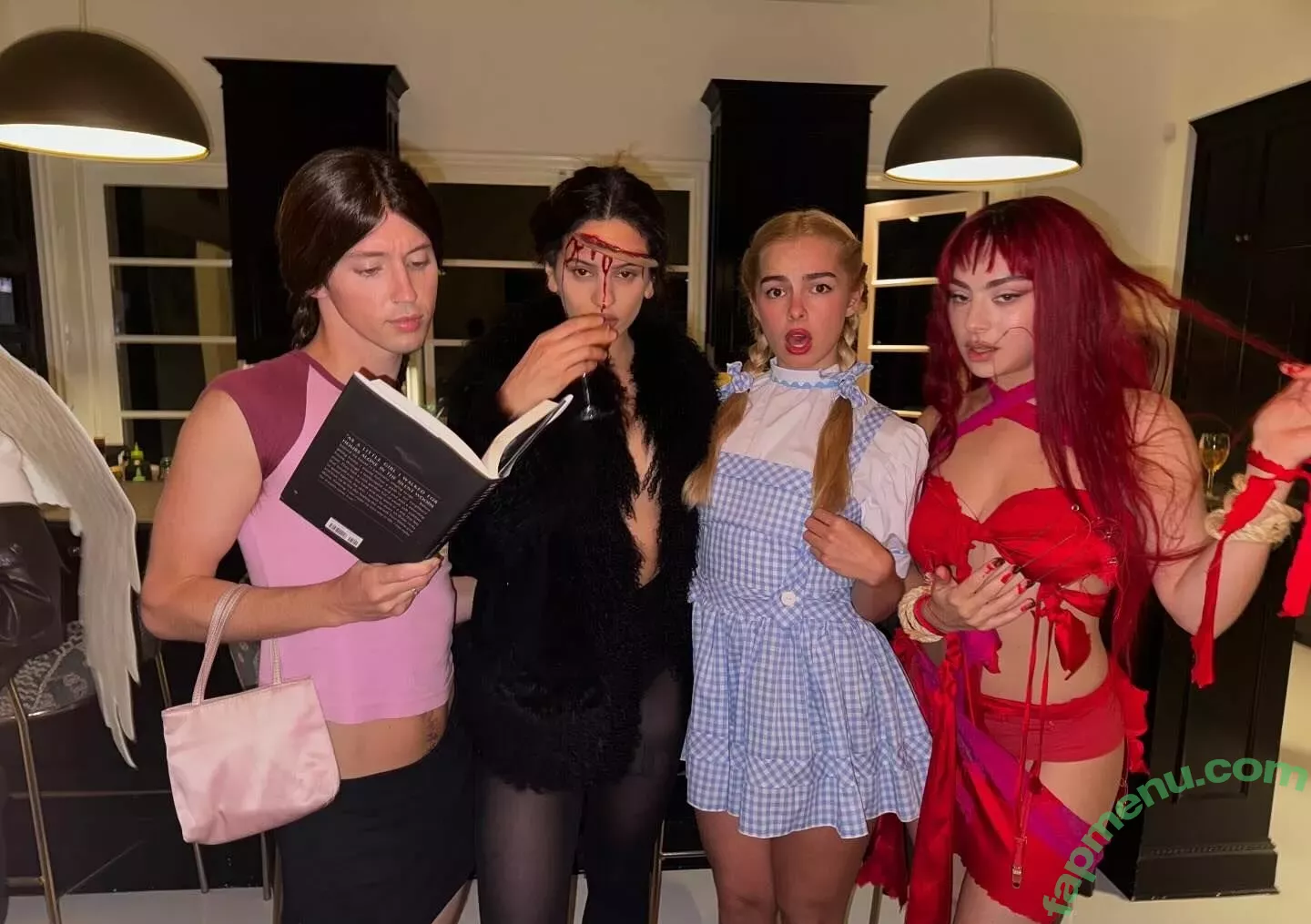 Charli XCX nude photo #2309 (charli_xcx / charlignarly)