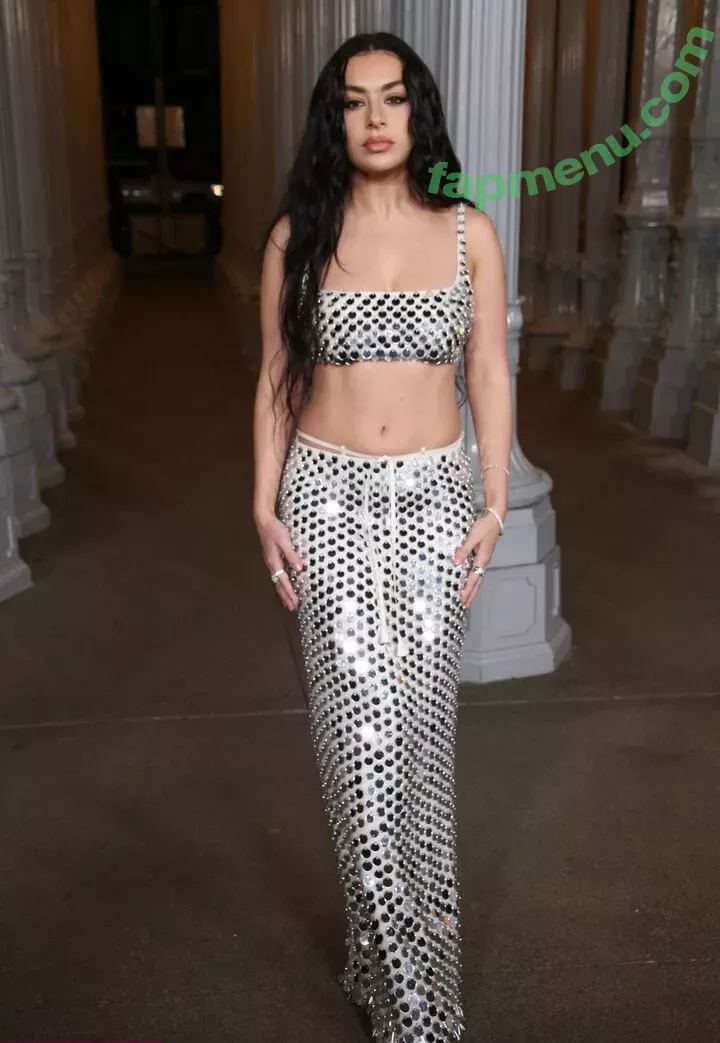 Charli XCX nude photo #2329 (charli_xcx / charlignarly)