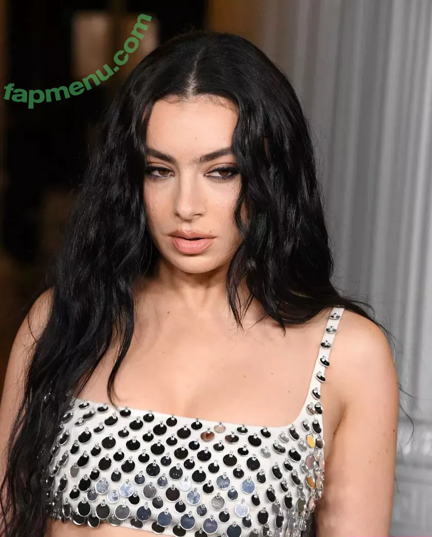 Charli XCX nude photo #2334 (charli_xcx / charlignarly)