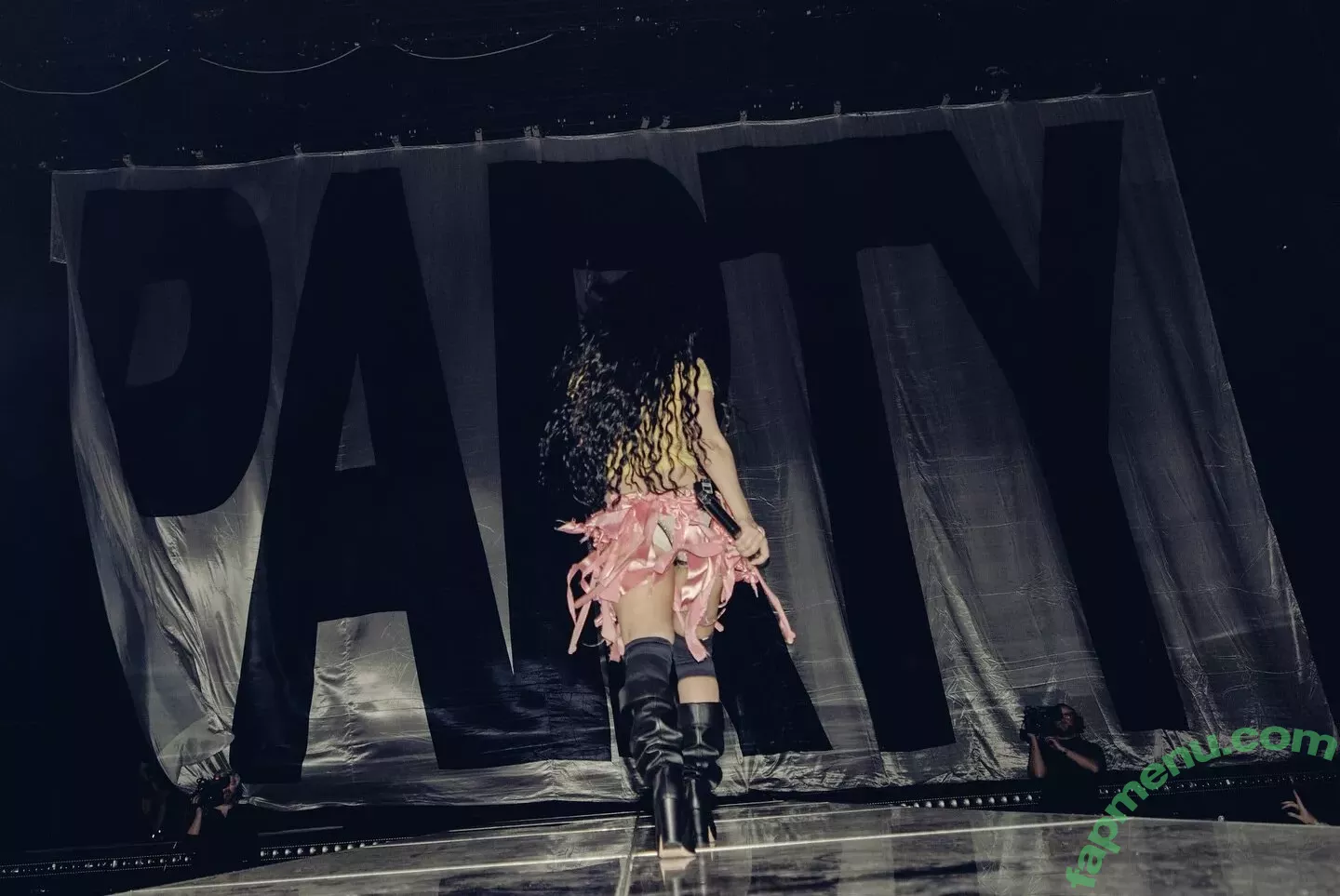 Charli XCX nude photo #2531 (charli_xcx / charlignarly / charlixcx)