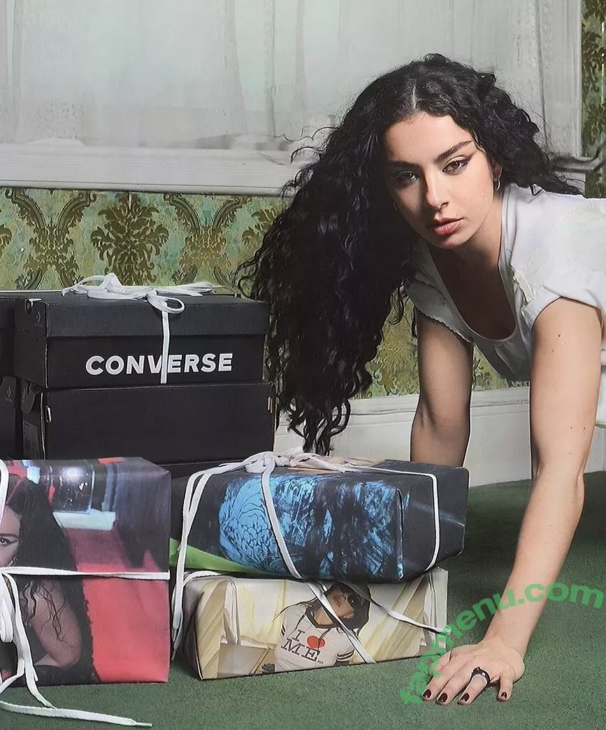 Charli XCX nude photo #2582 (charli_xcx / charlignarly / charlixcx)