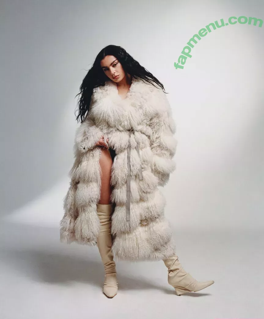 Charli XCX nude photo #2584 (charli_xcx / charlignarly / charlixcx)