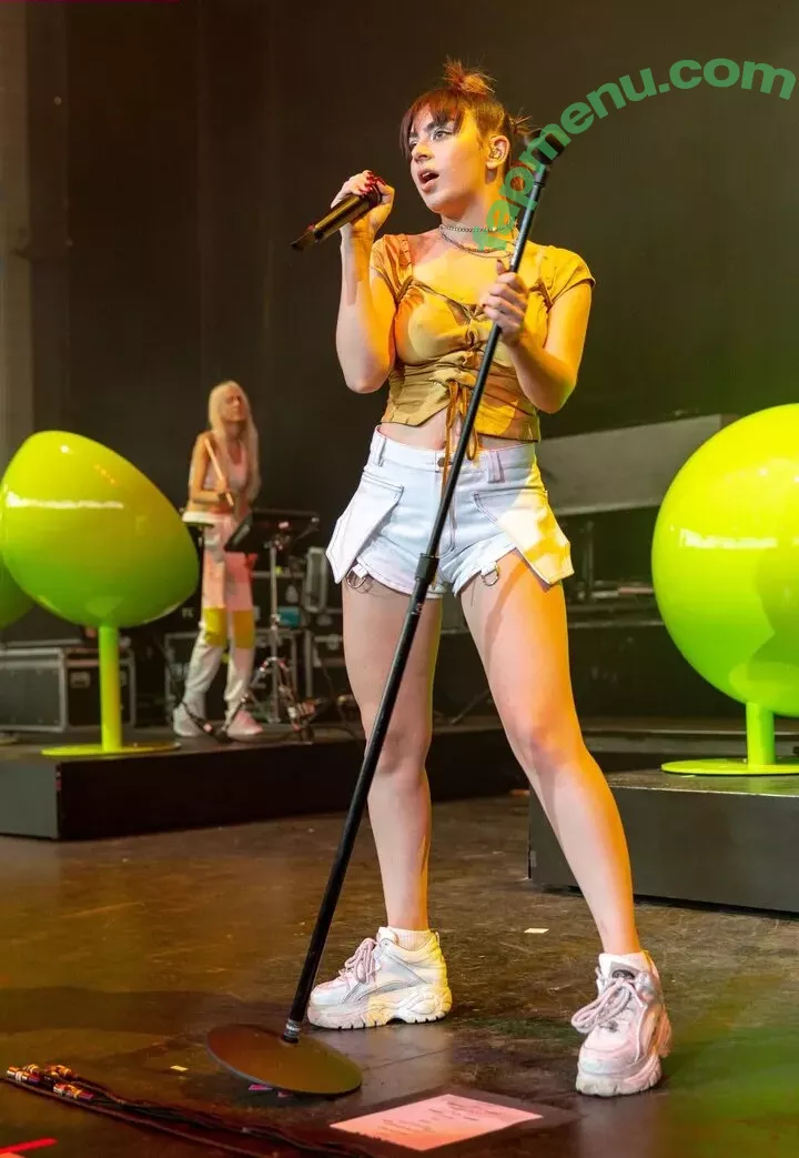 Charli XCX nude photo #2589 (charli_xcx / charlignarly / charlixcx)